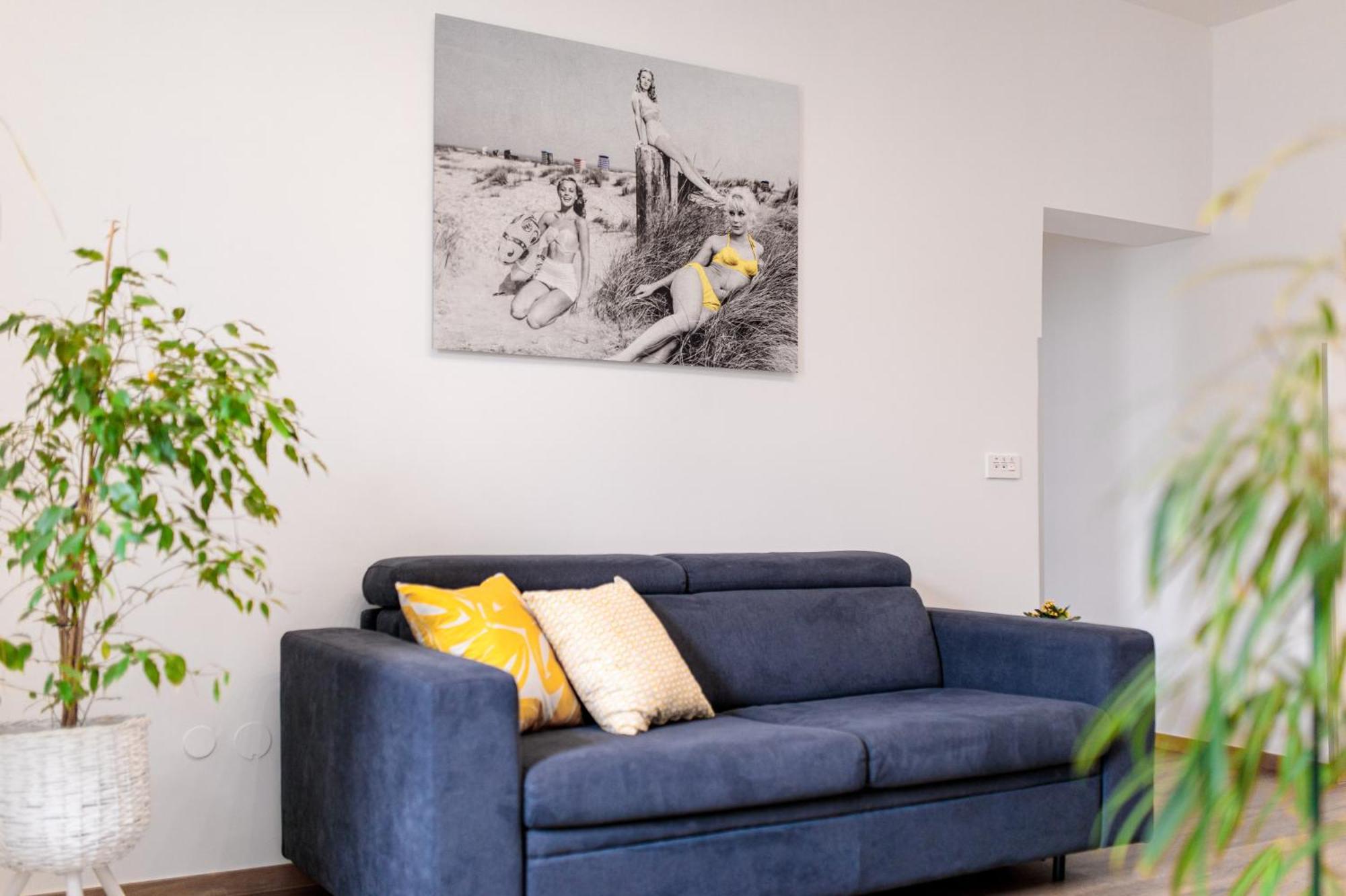 Apartment House Lijan Кърк Екстериор снимка