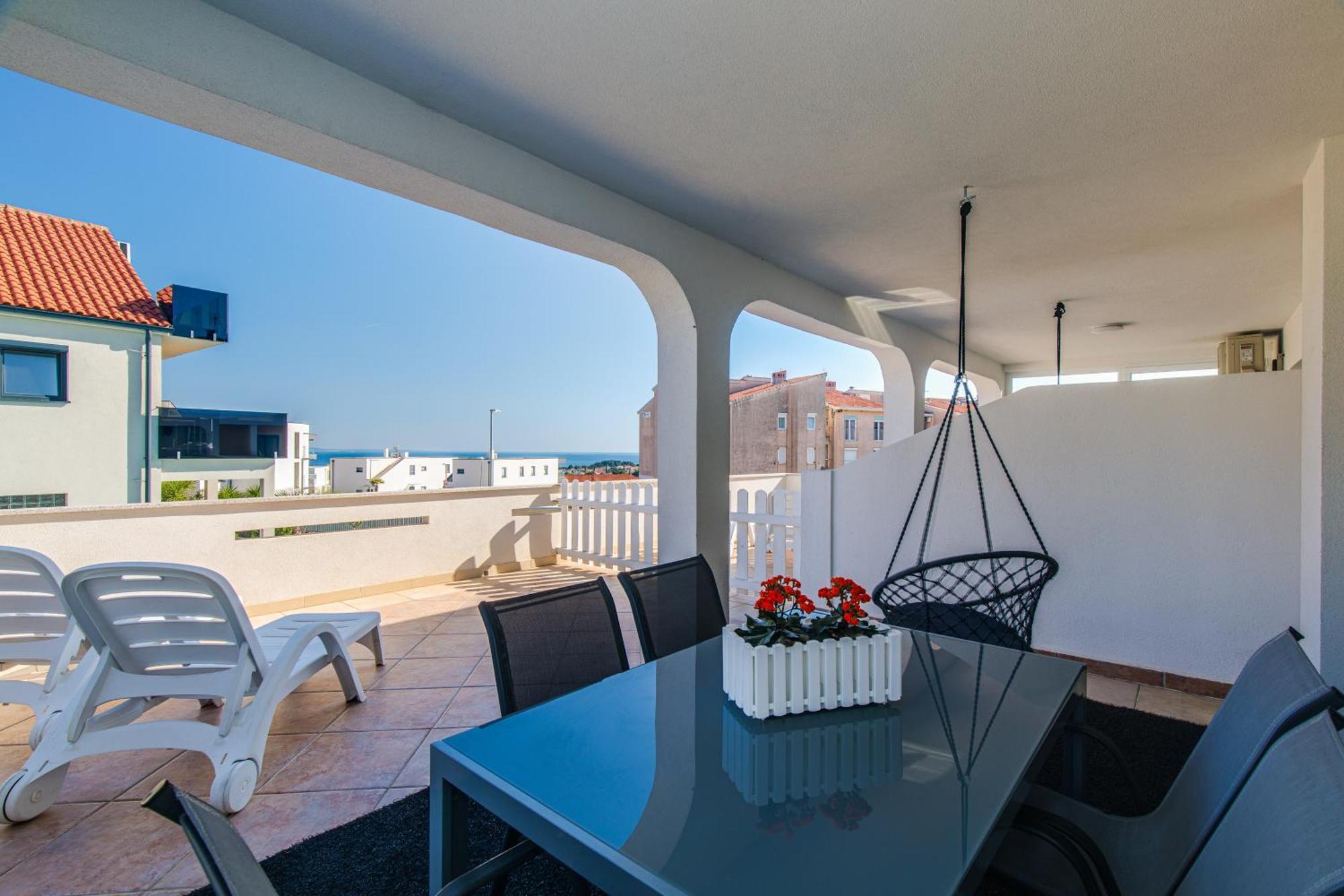 Apartment House Lijan Кърк Екстериор снимка